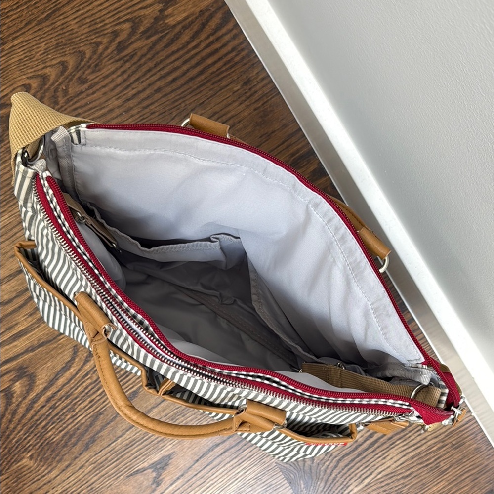Skip Hop Striped Gray and Tan Men's Bag - Picture 4 of 7